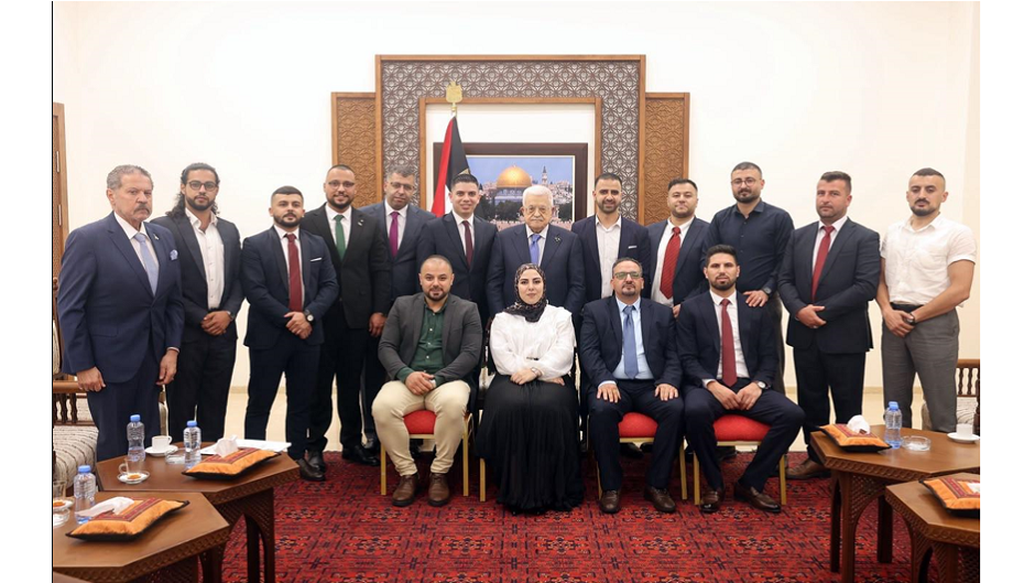 الرئيس يهنئ اتحاد طلبة فلسطين بانتخاب هيئته الجديدة